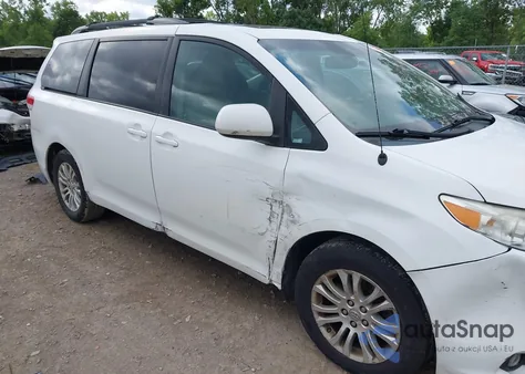 2012 Toyota Sienna Xle V6 8 Passenger z USA, uszkodzony, nr VIN 5TDYK3DCXCS193911